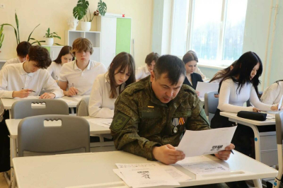 Ветеран СВО из Пестречинского района принял участие в &laquo;Диктанте Победы&raquo;