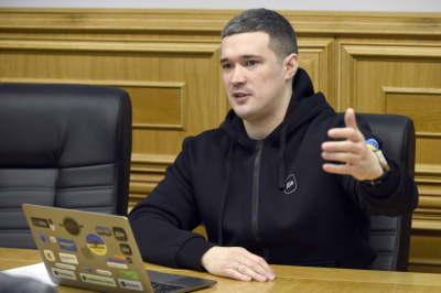 Украина получит по &euro;1 млрд от двух европейских стран