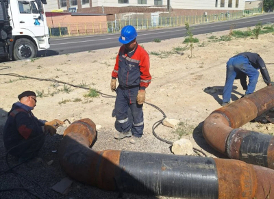 Вода только в море