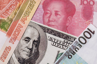 Центробанк поднял курс доллара выше 84 рублей впервые за&nbsp;полгода