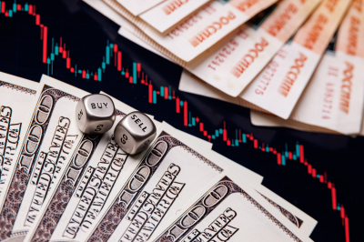 Официальный курс доллара превысил 80 рублей впервые с&nbsp;декабря