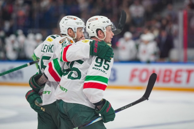 &laquo;Металлург&raquo; - &laquo;Ак Барс&raquo;: прямая трансляция второго матча серии &frac12; Кубка Гагарина