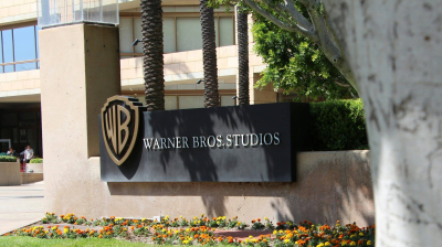 Аналитик повысил рейтинг акций Warner Bros. Discovery после избрания Трампа