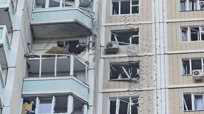 Пустые глазницы окон: жуткие кадры с места атаки вражеских БПЛА по высотке 17/05/2026 &ndash; Новости