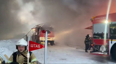 Крупный пожар на косметическом складе в Казани удалось ликвидировать