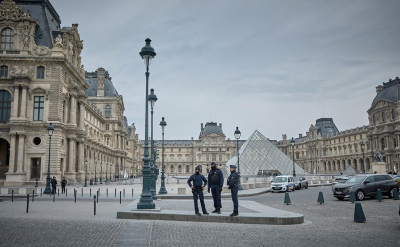 В Франции раскрыли аферу гидов с билетами в Лувр на &euro;10 млн