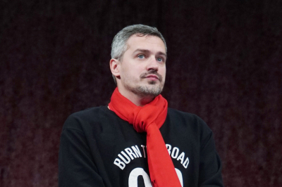Двое детей, мнение об СВО, театр: как живет актер Павел Савинков