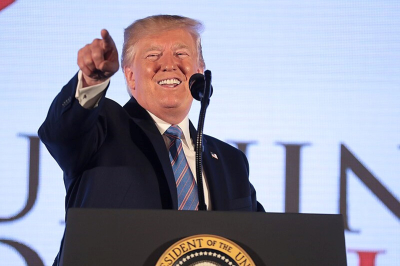 Трамп назвал Иран империей зла и пообещал не позволить ему уничтожить весь мир