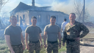 Трех детей спасли из горящего дома в Карагандинской области