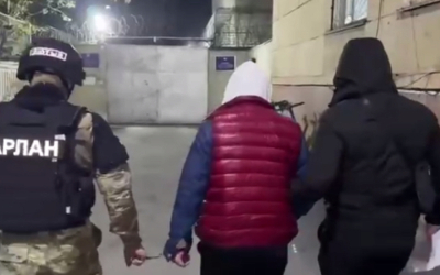 Блогера задержали за вымогательство 10 млн тенге у чиновника