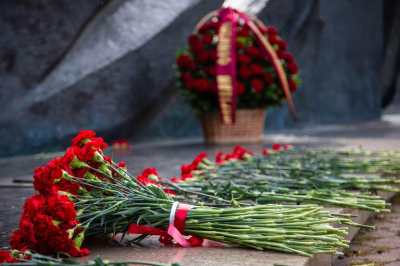 Россияне смогут виртуально возложить цветы к мемориалам ко Дню Победы