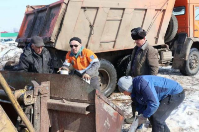 Волонтеры Татарстана заготавливают дрова для семей бойцов СВО