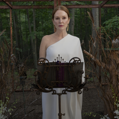 «Сирены»: Черная комедия о богачах с Джулианной Мур