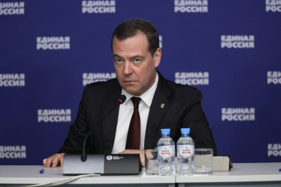 Медведев: с&nbsp;начала года контракт с&nbsp;минобороны заключили почти 130 тысяч человек