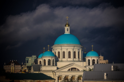 Сильный ветер, дождь и&nbsp;гроза: татарстанцам рассказали о&nbsp;погоде на&nbsp;завтра