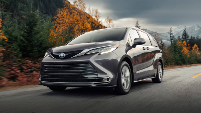 Проблемы со сваркой вынудили Toyota отозвать 50 тысяч минивэнов Sienna