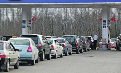 На границе России и Эстонии заметили протяжённые очереди